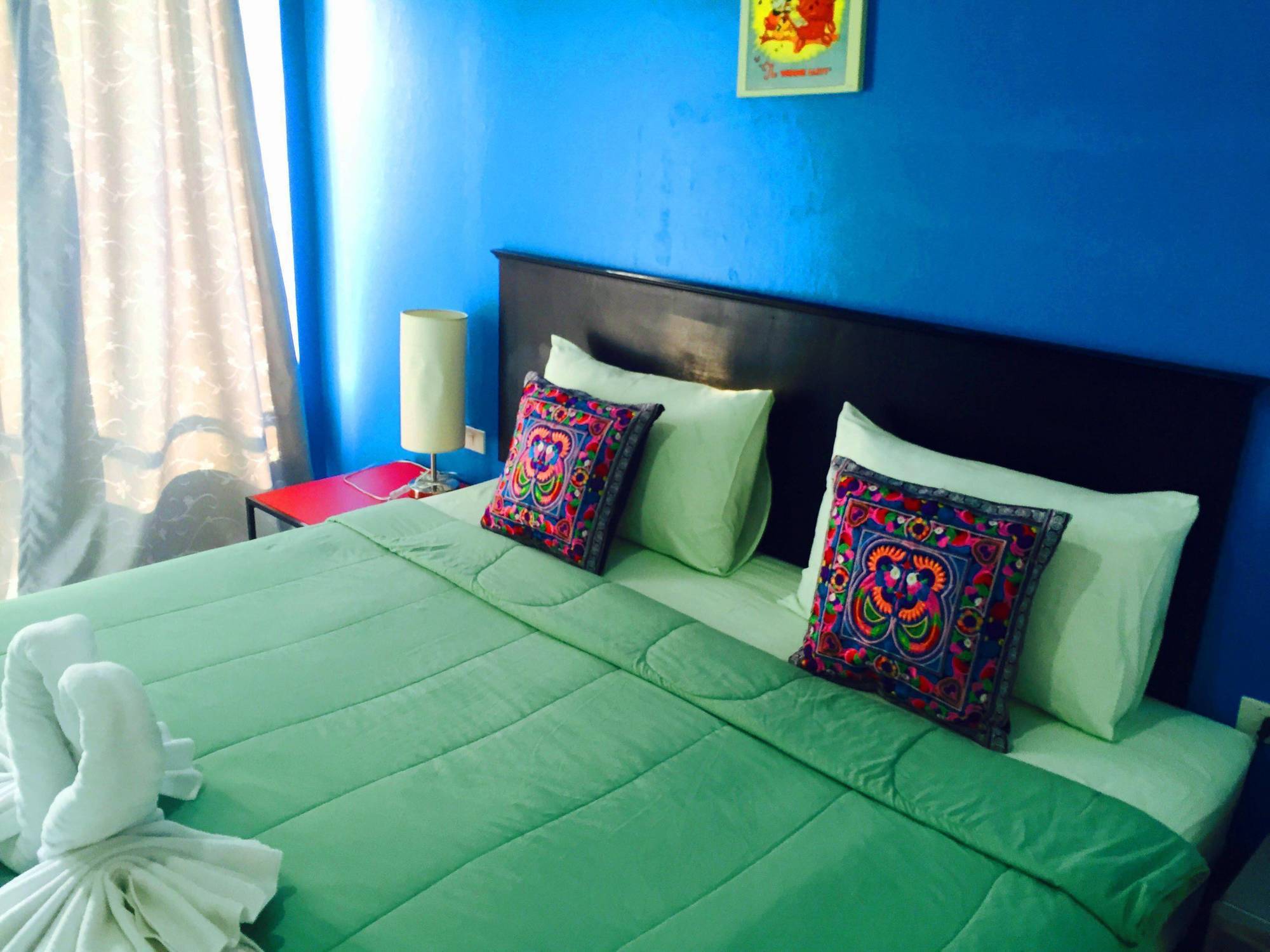 Benetti Lodge Patong Esterno foto